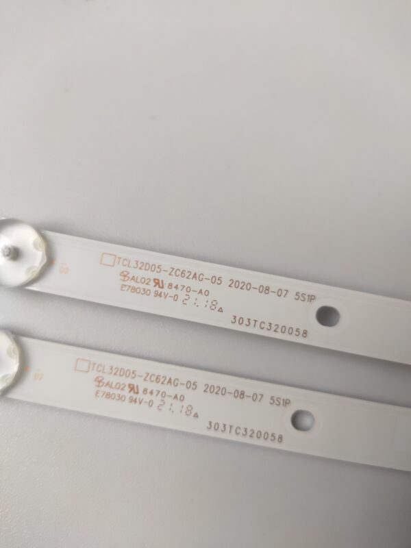 2 KIT BARRE TCL32D05-ZC62AG-05 E78030 94V-0 303TC320058 NUOVI ORIGINALI - immagine 2