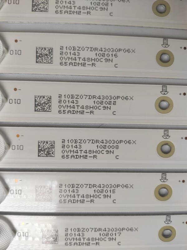 16 KIT BARRE LED LB-GM3030-GJUHD658X14AED2-L-1-H 65ADM2-L  65ADM2-R NUOVE ORIGINALE - immagine 2