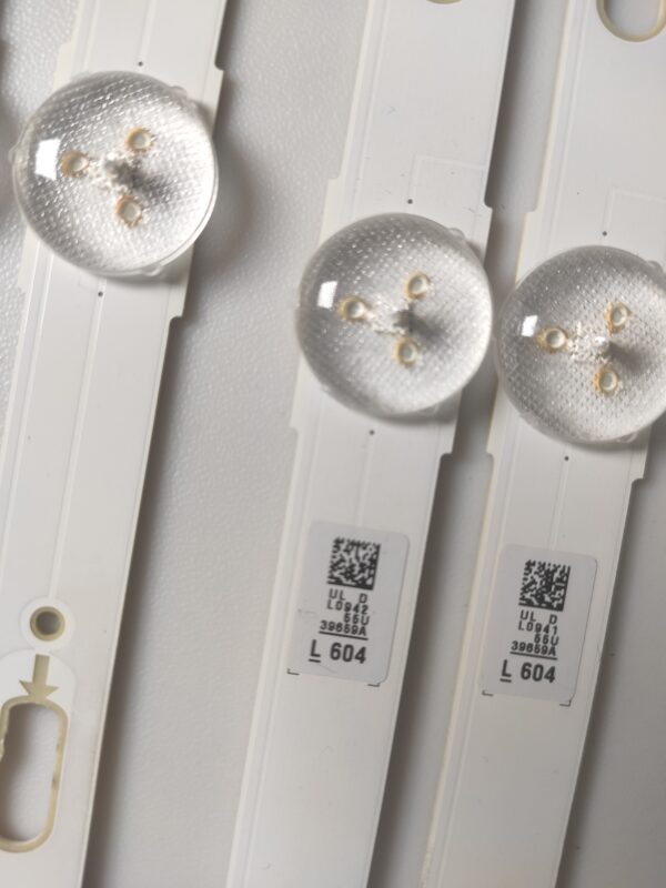 4 KIT BARRE LED  V5DU-550DCB-R1 39659A NUOVE ORIGINALE - immagine 3