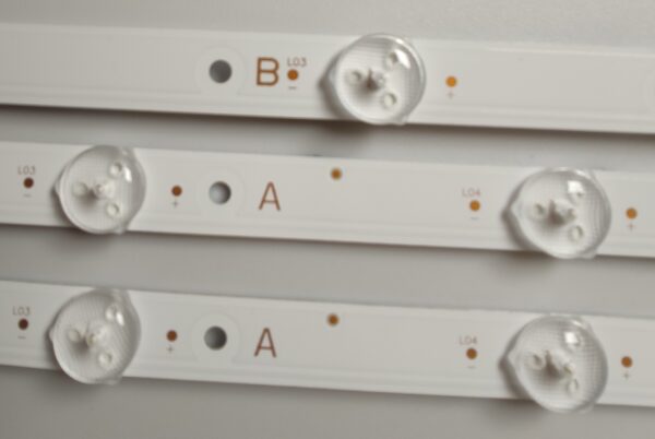 3 KIT BARRE LED JL.D500C1330-078FS-M_V01TYPO B / JL.D500C1330-078ES-M_V01 NUOVE ORIGINALE - immagine 2
