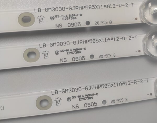 7 KIT BARRE LED TIPO L 58AA92-L LB-GM3030-GJPHP585X11AA12-L-2-T/ TIPO R 58AA92-R  LB-GM3030-GJPHP585X11AA12-R-2-T E257384 NUOVE ORIGINALE - immagine 4