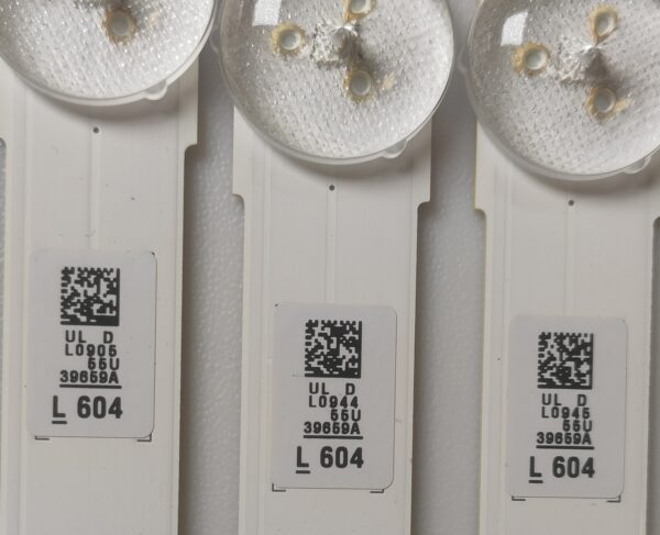 7 KIT BARRE LED 39659A L 604 V5DU-550DCA-R1 / 39660A L 604V5DU-550DCB-R1 NUOVE ORIGINALE - immagine 5