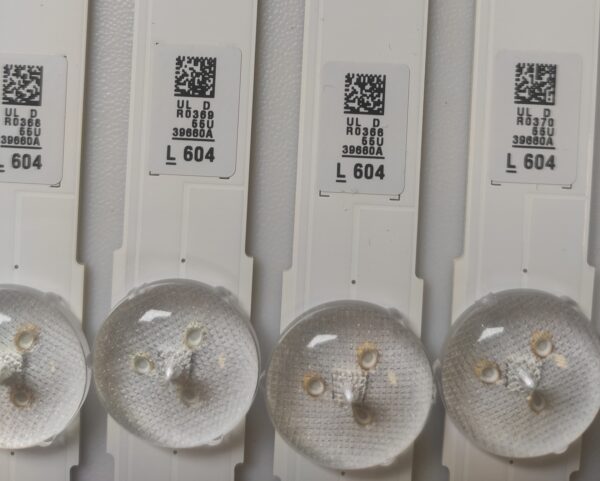 7 KIT BARRE LED 39659A L 604 V5DU-550DCA-R1 / 39660A L 604V5DU-550DCB-R1 NUOVE ORIGINALE - immagine 4